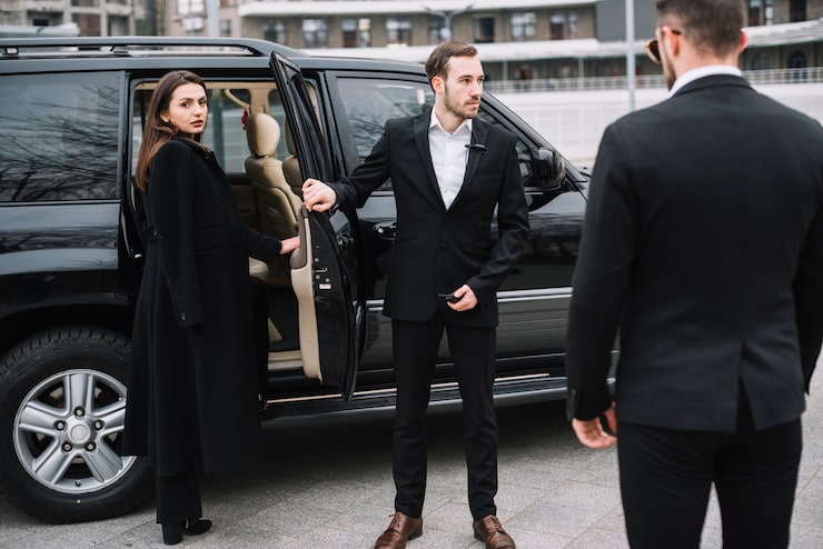 How to Choose Right the Chauffeur Service in Basingstoke
